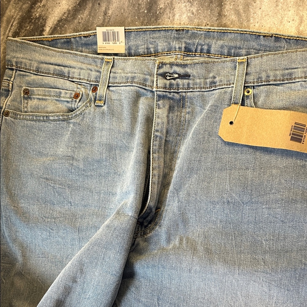 Levi's Relaxed Fit Light Blue Jeans